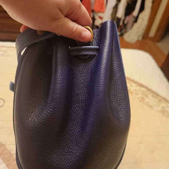 Portland Leather Goods- Nest Bucket Bag - Picture 2 of 5
